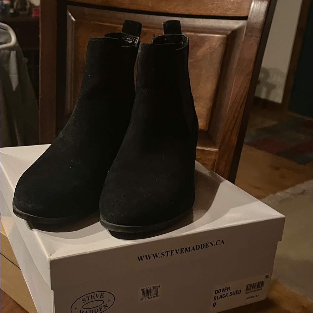 Steve Madden Black Suede Booties